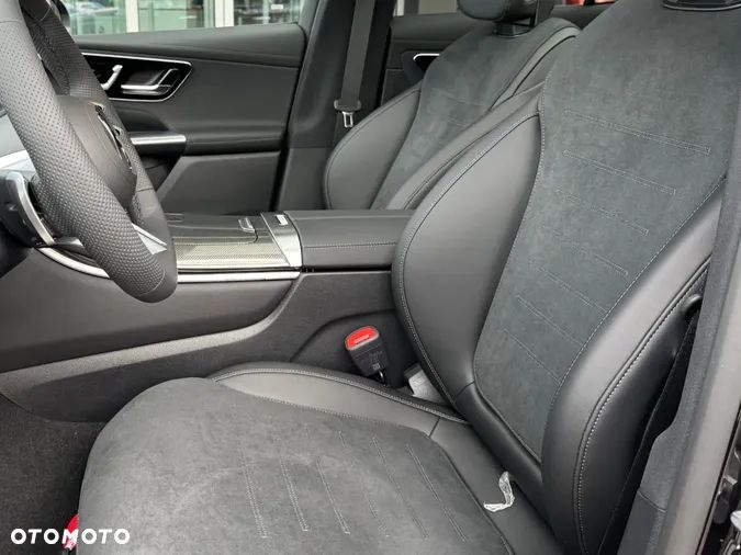 Mercedes-Benz GLC 220 d mHEV 4-Matic AMG Line - 4