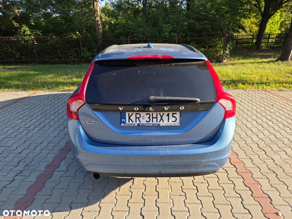 Volvo V60 D3 Momentum - 6
