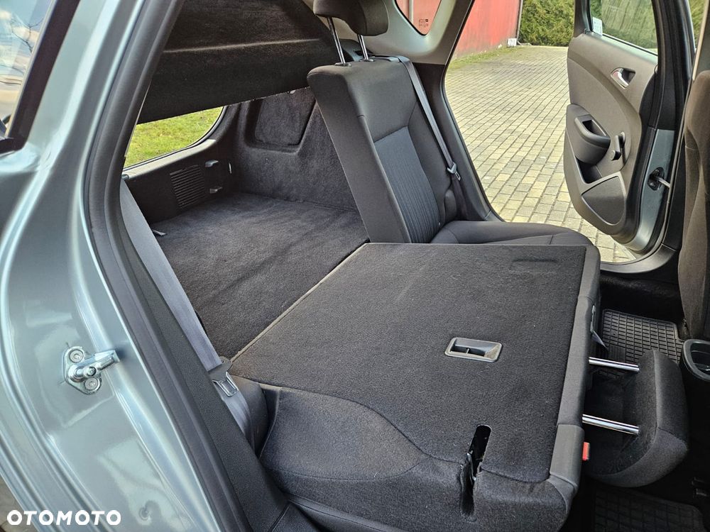 Opel Astra 1.6 CDTI Essentia - 27