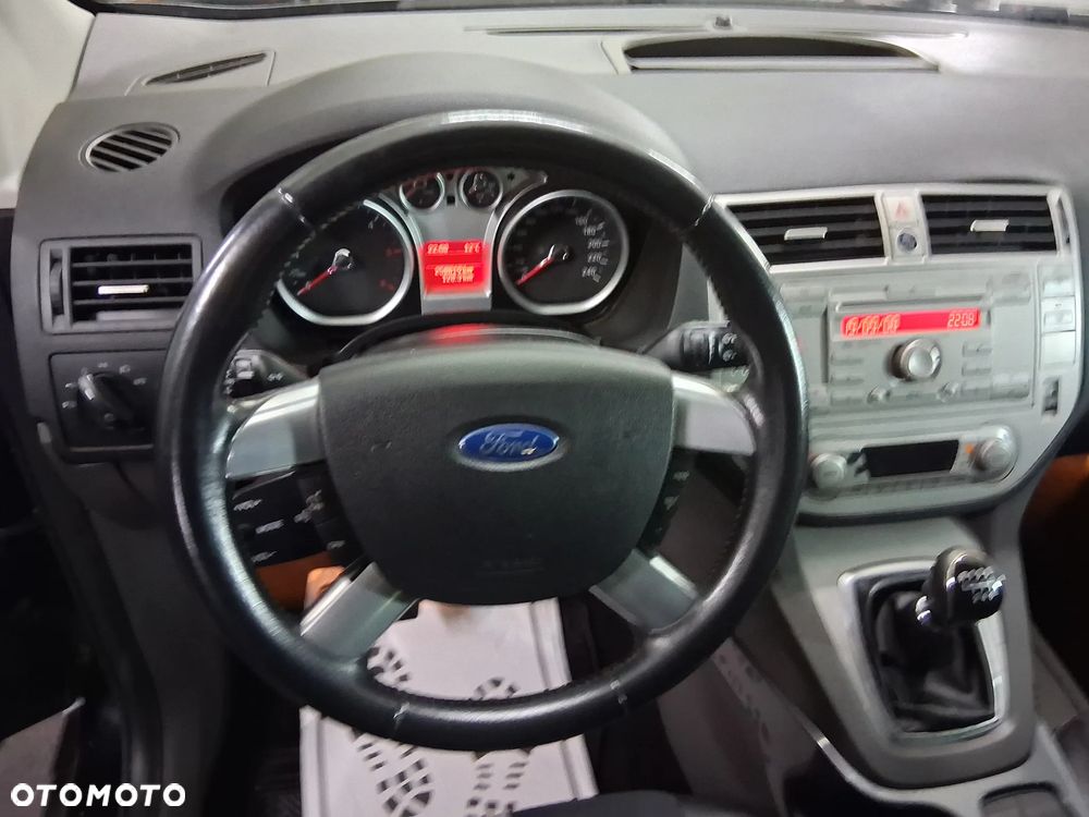 Ford Kuga - 18