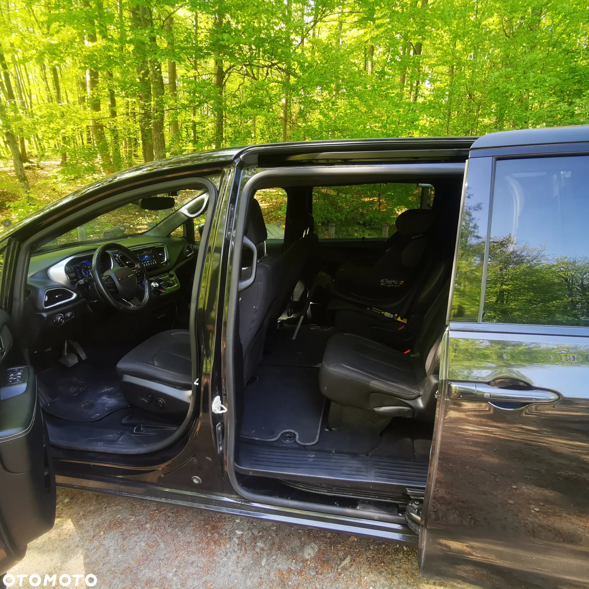 Chrysler Pacifica - 10