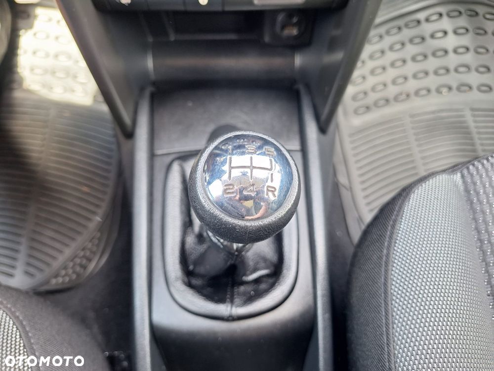 Peugeot 207 75 Millesim 200 - 16