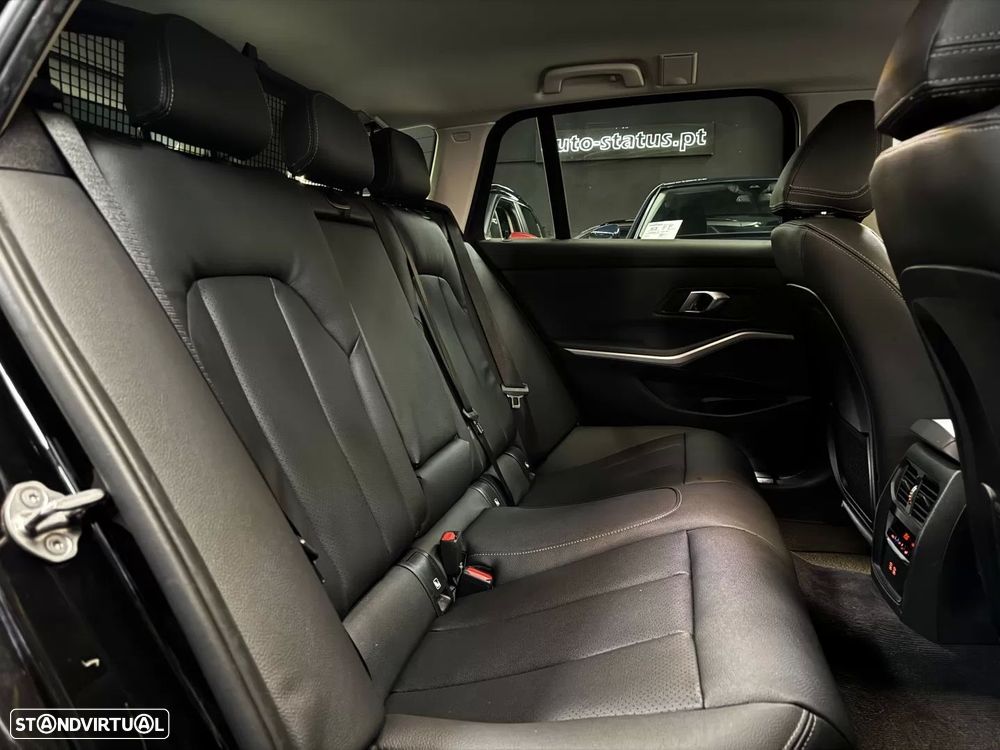 BMW 318 d Touring Auto - 37