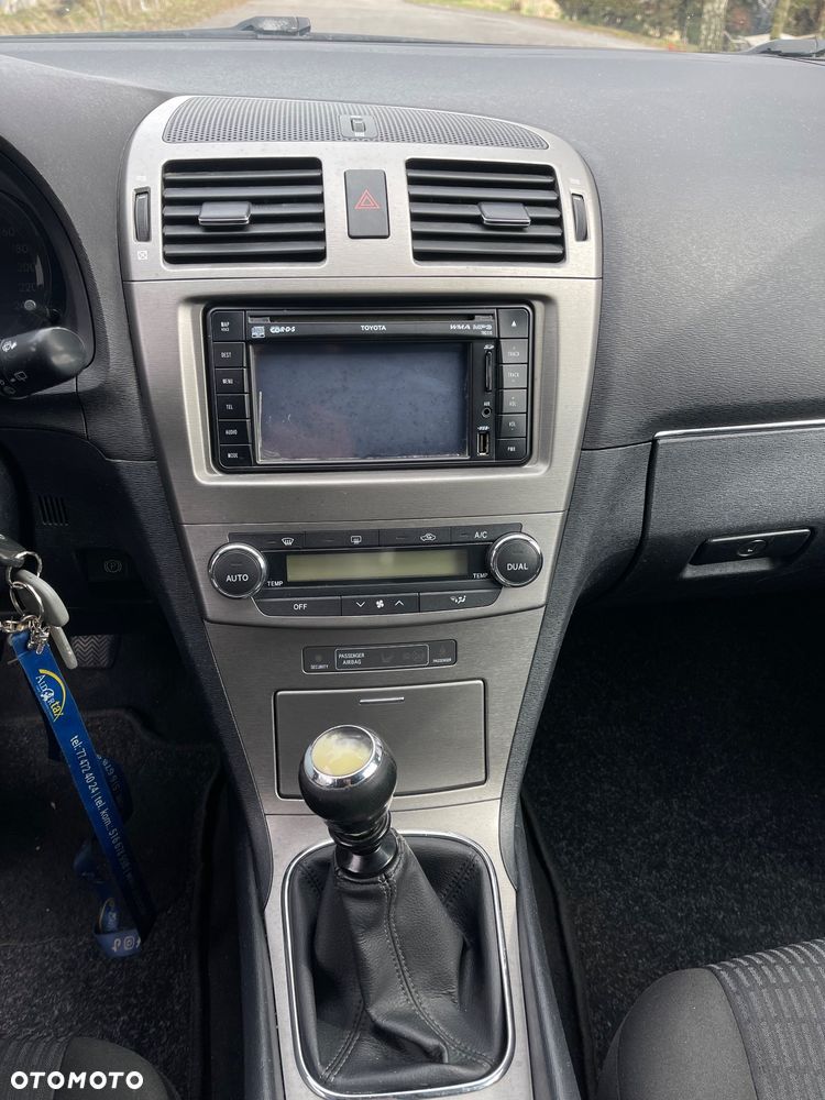 Toyota Avensis 2.2 D-4D Sol Plus NAVI - 20