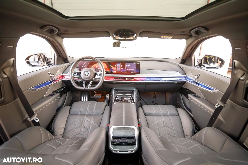 BMW Seria 7 740d xDrive MHEV - 16