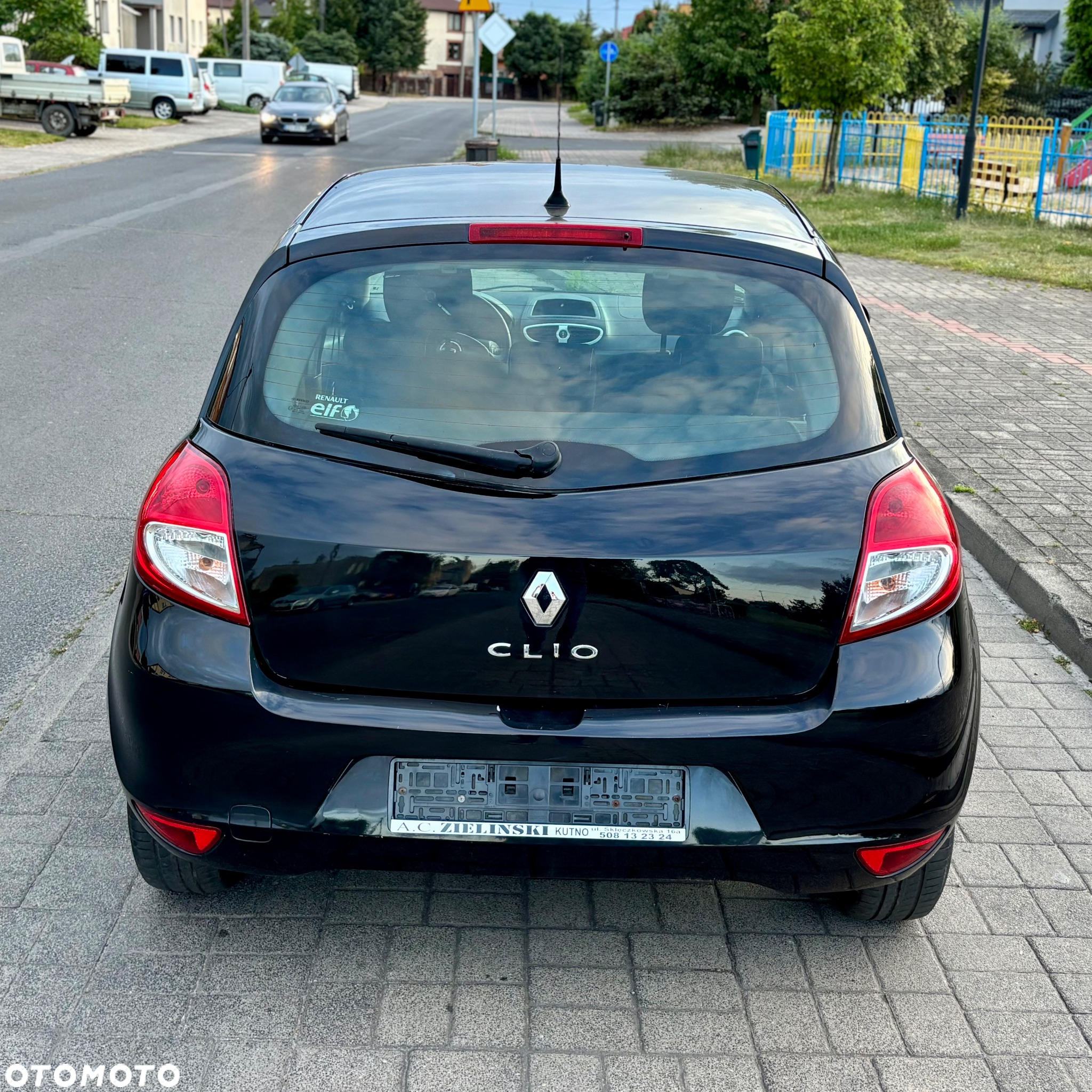 Renault Clio 1.2 16V 75 Yahoo - 13