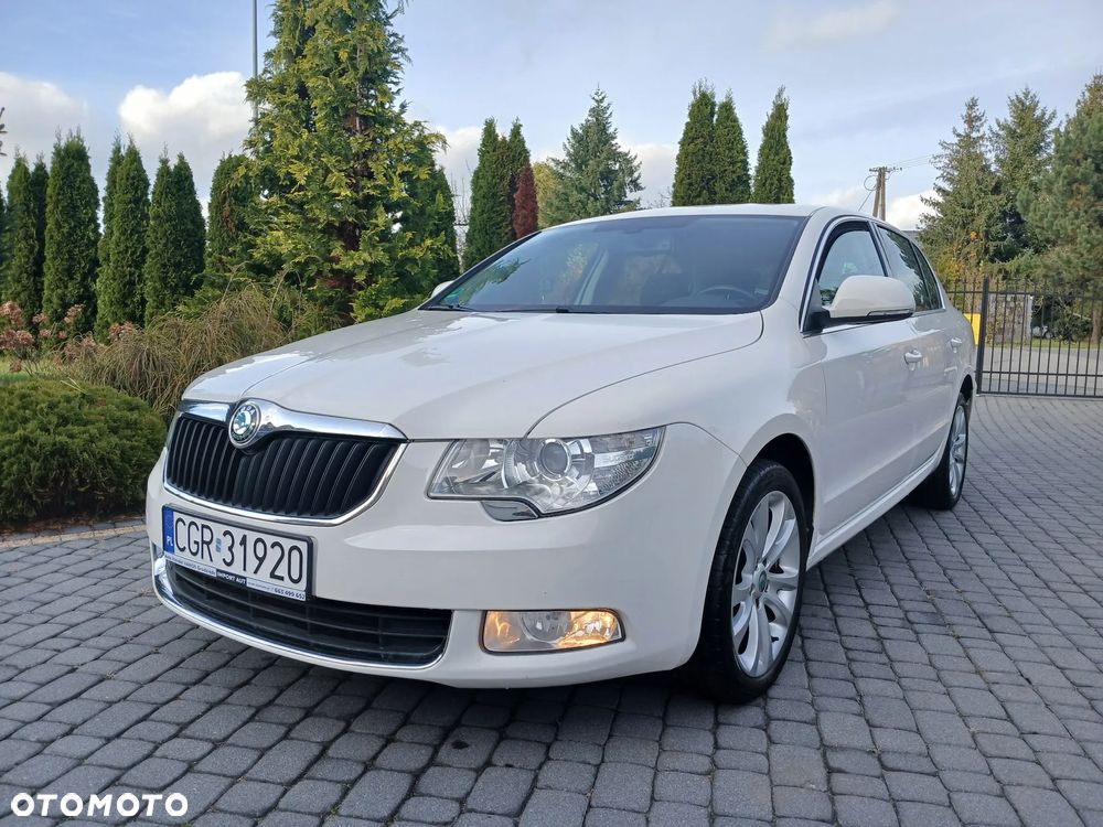 Skoda Superb Combi 2.0 TDI Elegance - 4