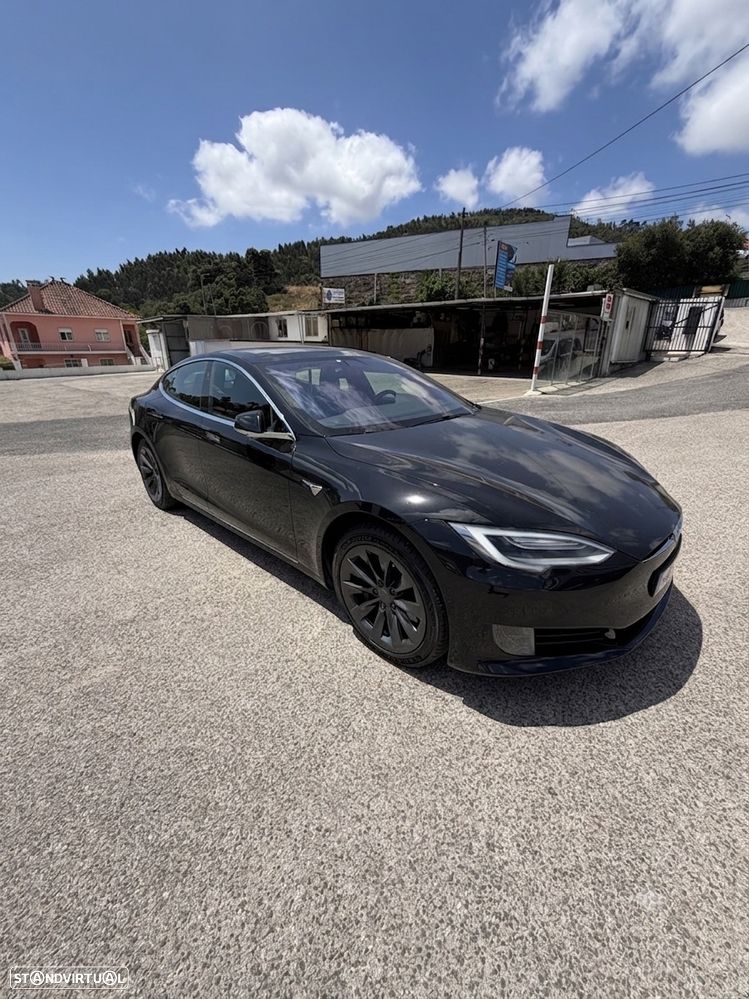 Tesla Model S - 5