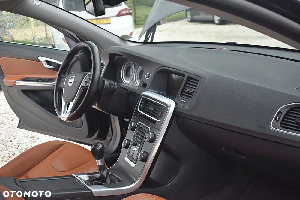 Volvo S60 D3 Summum - 23