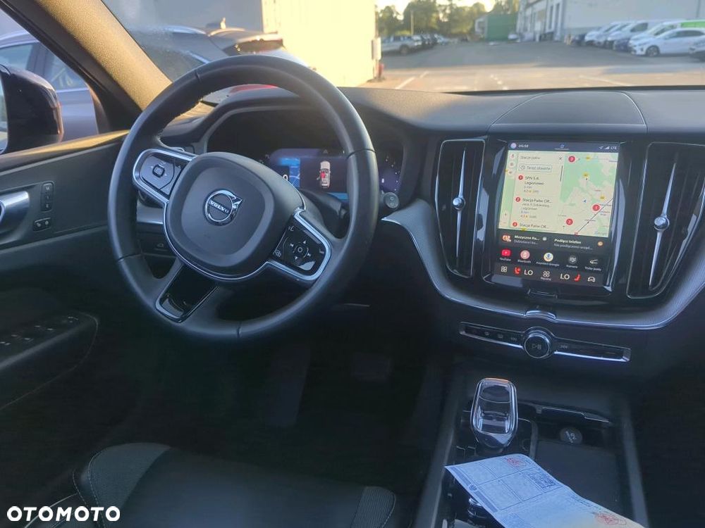Volvo XC 60 B4 D AWD Plus Dark - 7