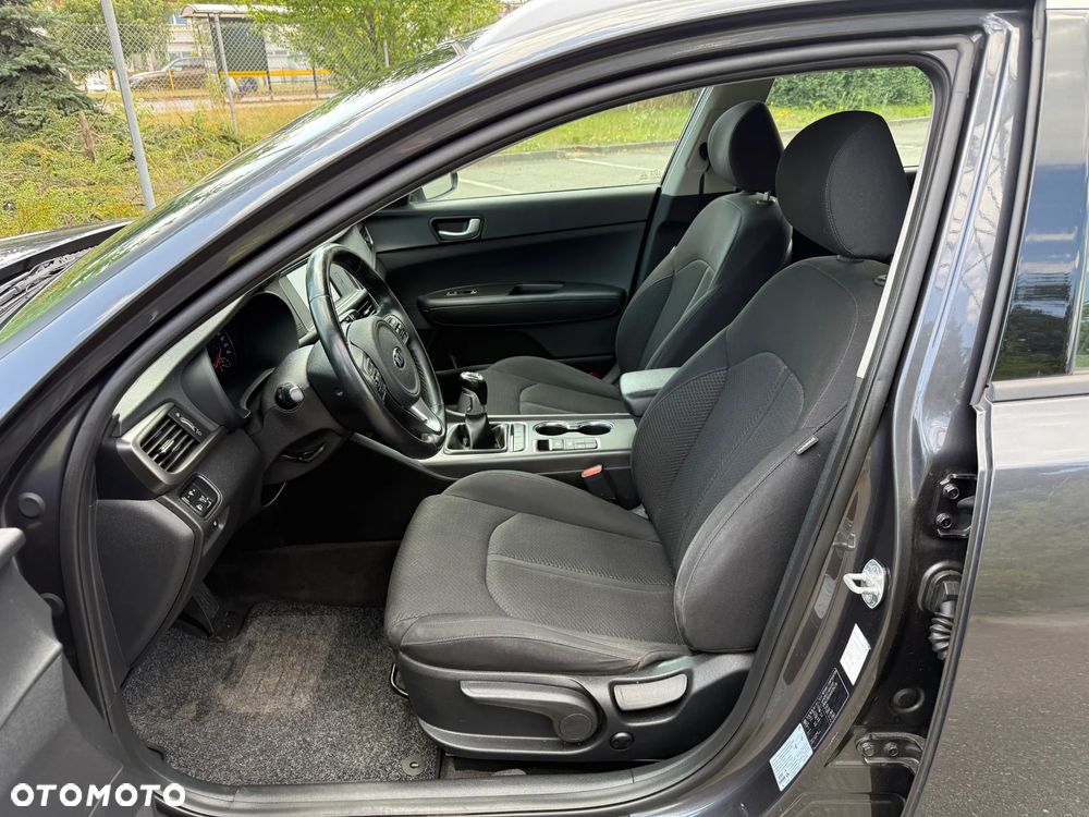 Kia Optima - 14