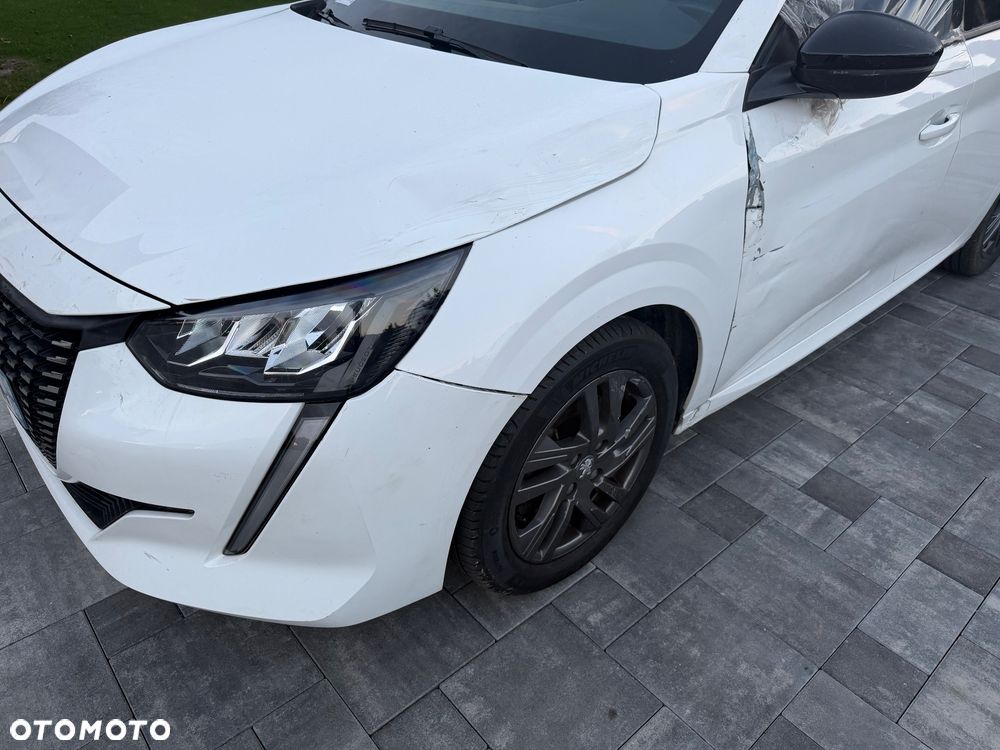 Peugeot 208 - 9