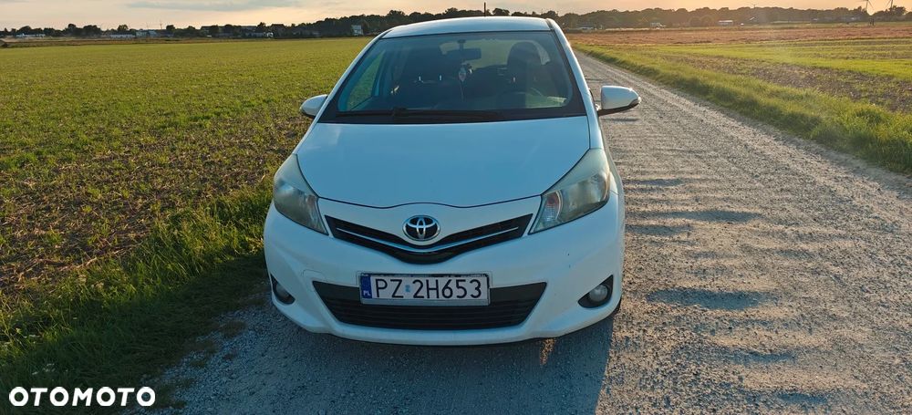 Toyota Yaris 1.4 D-4D Premium - 1