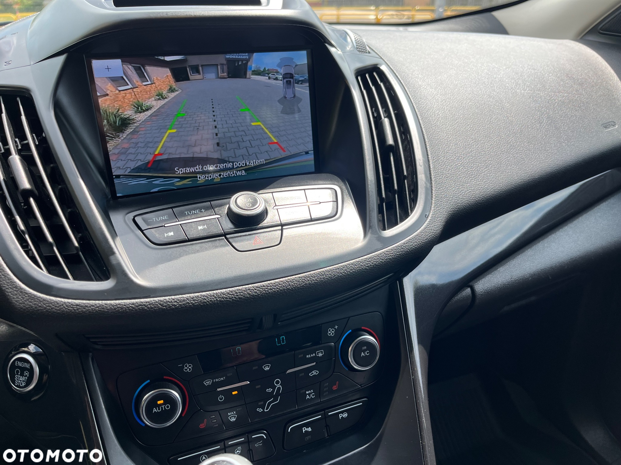 Ford Kuga 2.0 TDCi 2x4 Titanium - 22