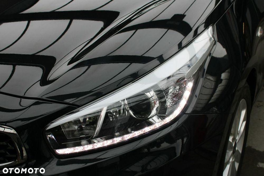 Kia Ceed 1.4 CVVT Dream-Team Edition - 31