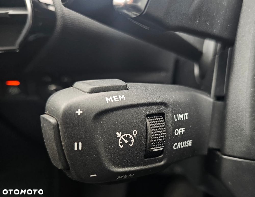 DS Automobiles DS 7 Crossback - 21