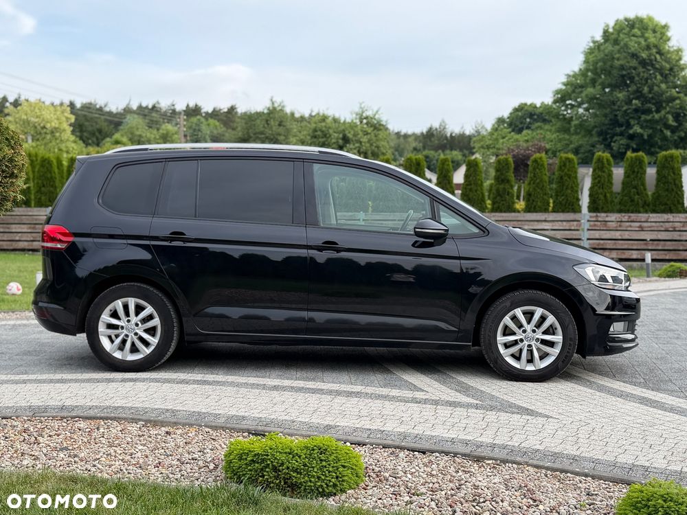 Volkswagen Touran - 9