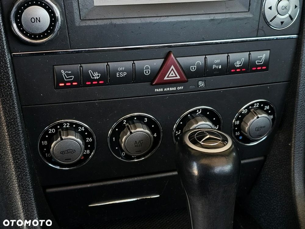 Mercedes-Benz SLK - 24
