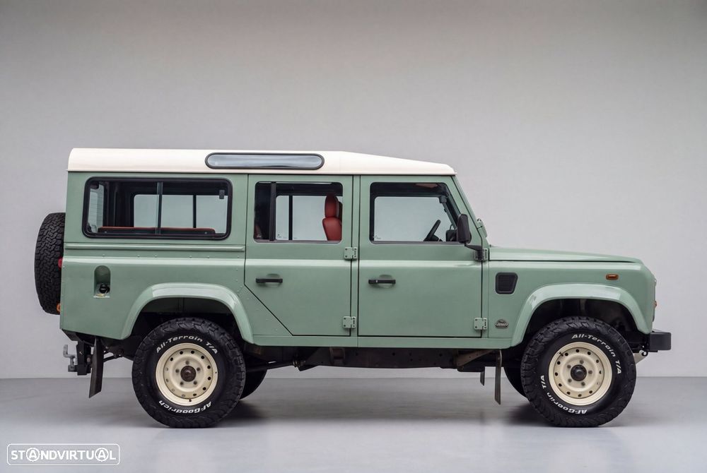 Land Rover Defender - 41