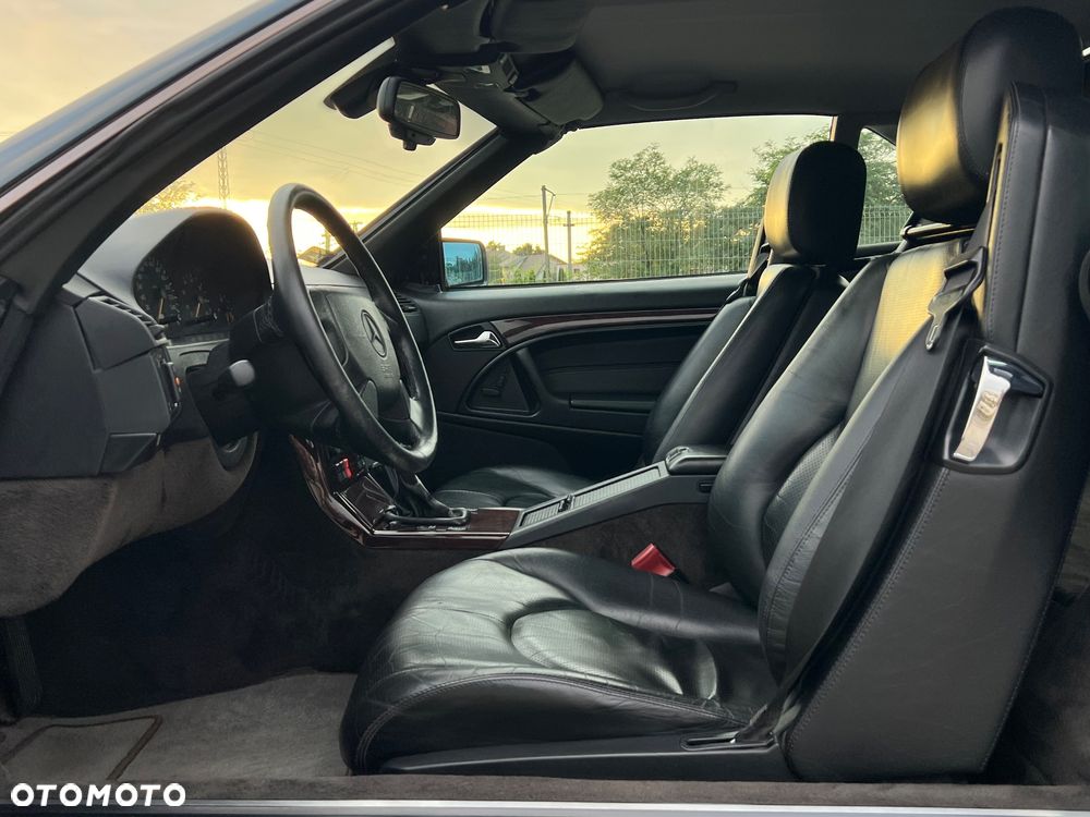 Mercedes-Benz SL 280 - 12