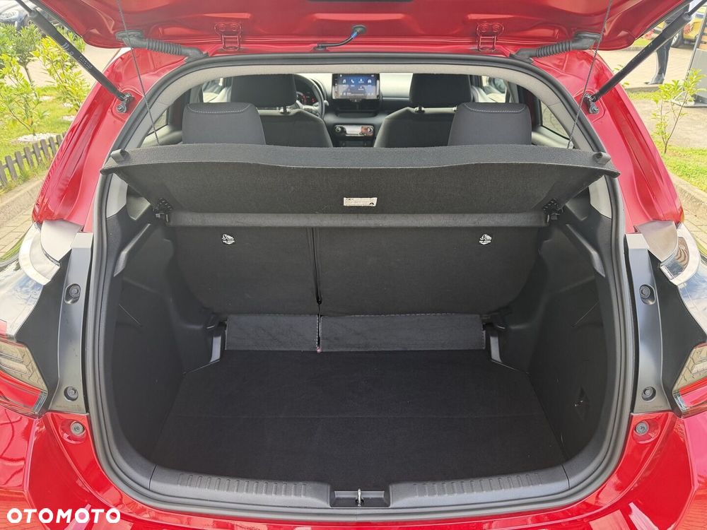 Toyota Yaris Hybrid 1.5 Style - 22