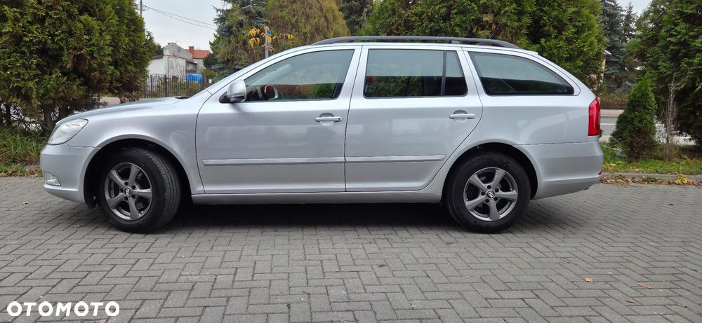 Skoda Octavia 1.6 TDI DPF Ambiente - 6