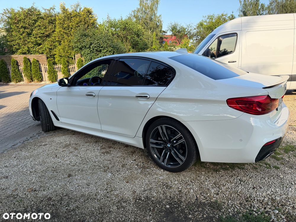 BMW Seria 5 520d xDrive - 15