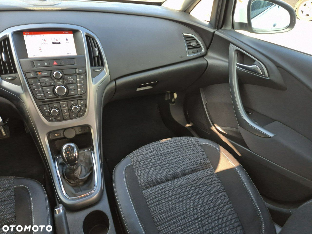 Opel Astra 1.4 Turbo ENERGY - 25