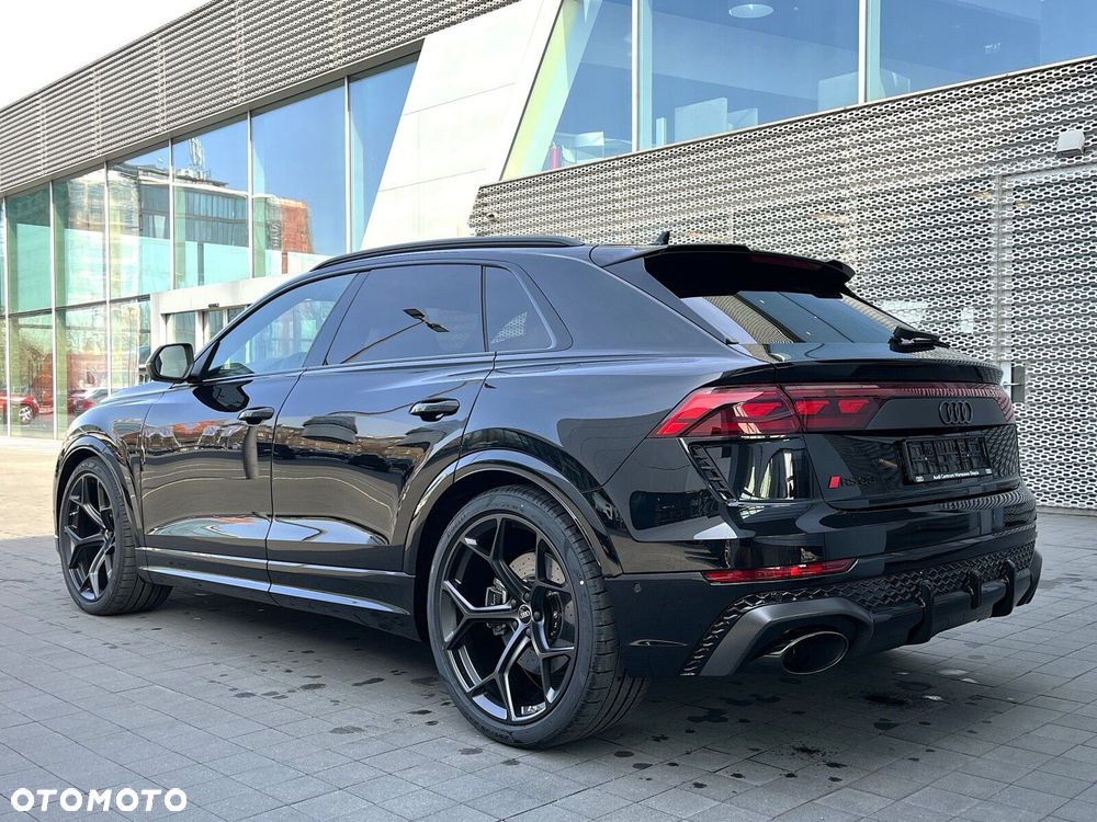 Audi RS Q8 - 4
