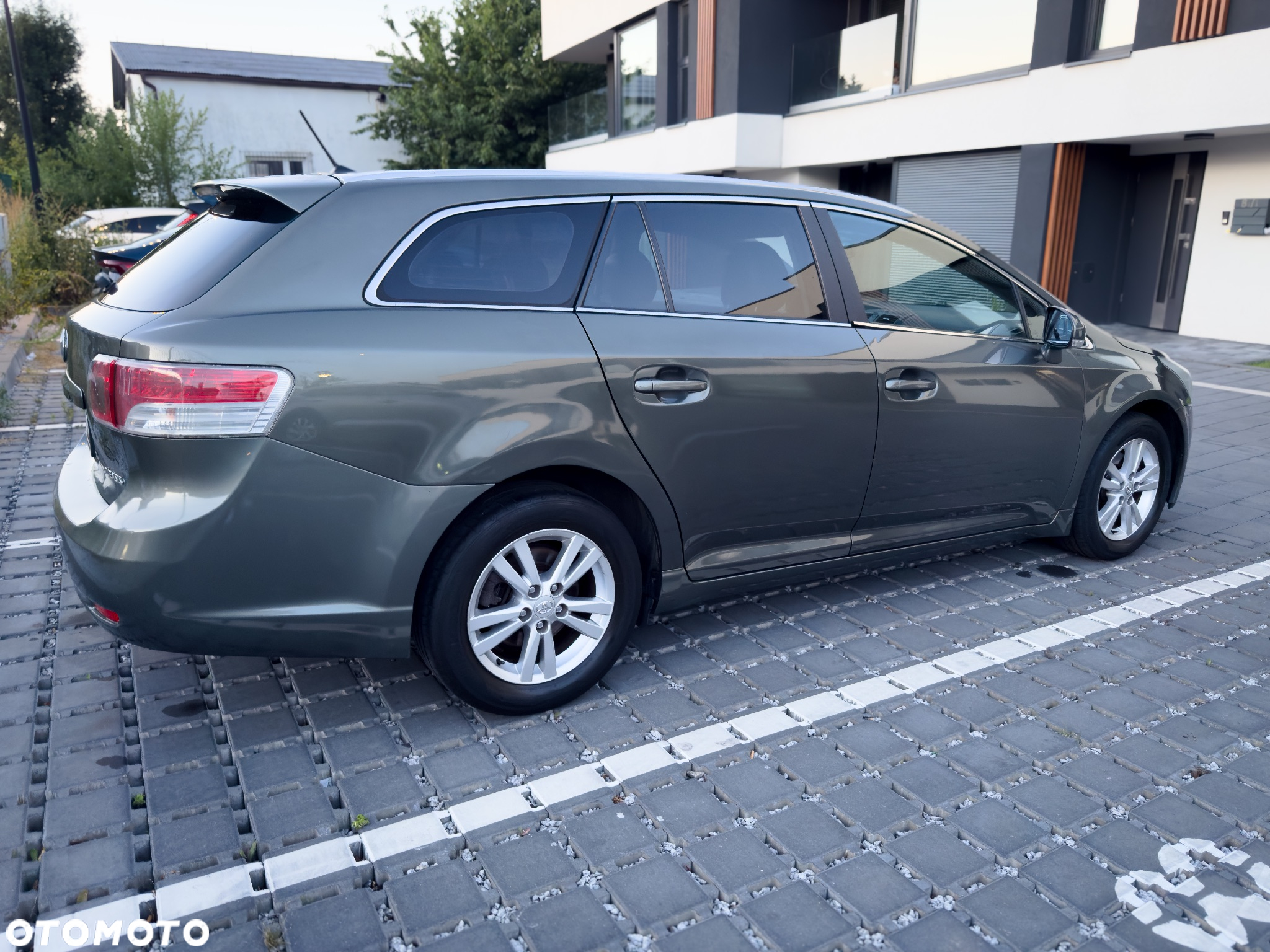 Toyota Avensis Combi 1.8 Comfort - 3