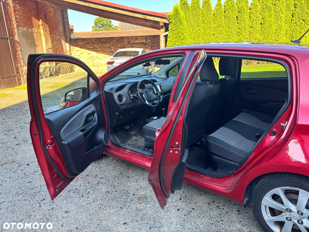 Toyota Yaris Hybrid 100 Dynamic EU6 - 3