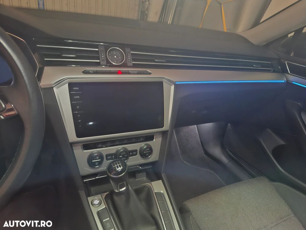 Volkswagen Passat 2.0 TDI (BlueMotion Technology) Comfortline - 21