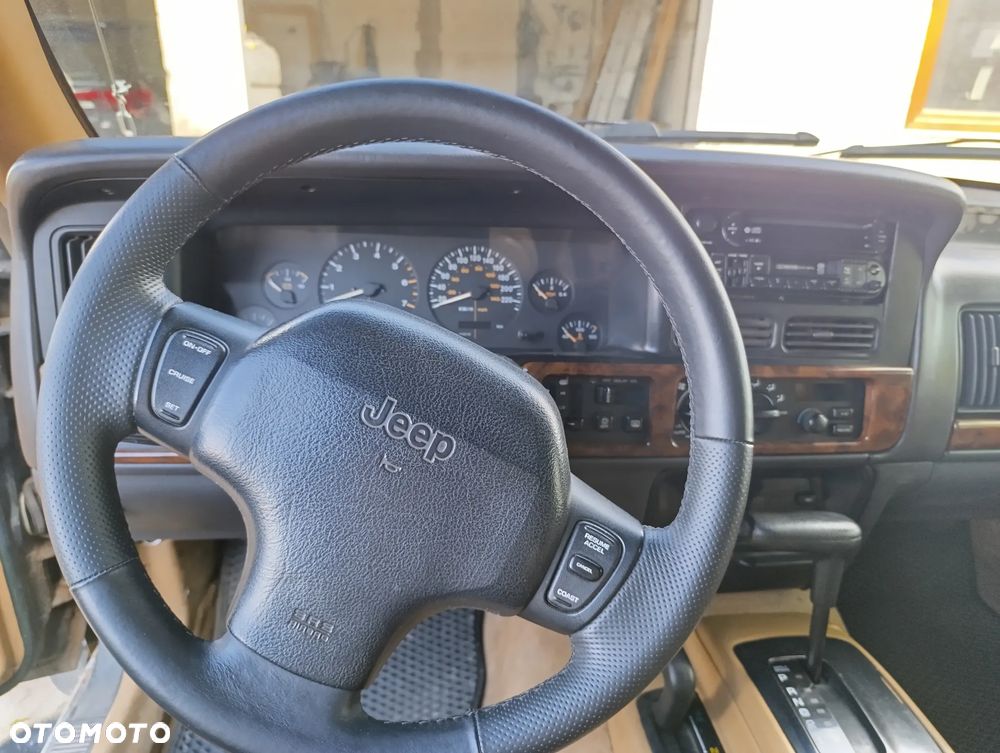 Jeep Grand Cherokee 4.0 Laredo - 8