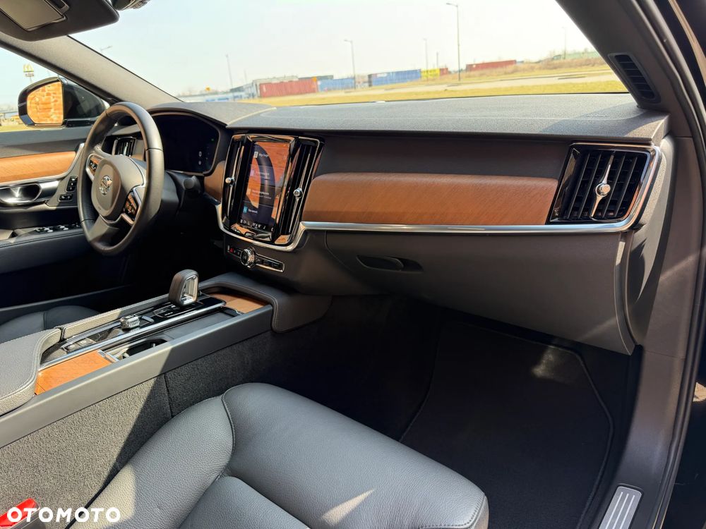 Volvo S90 - 17