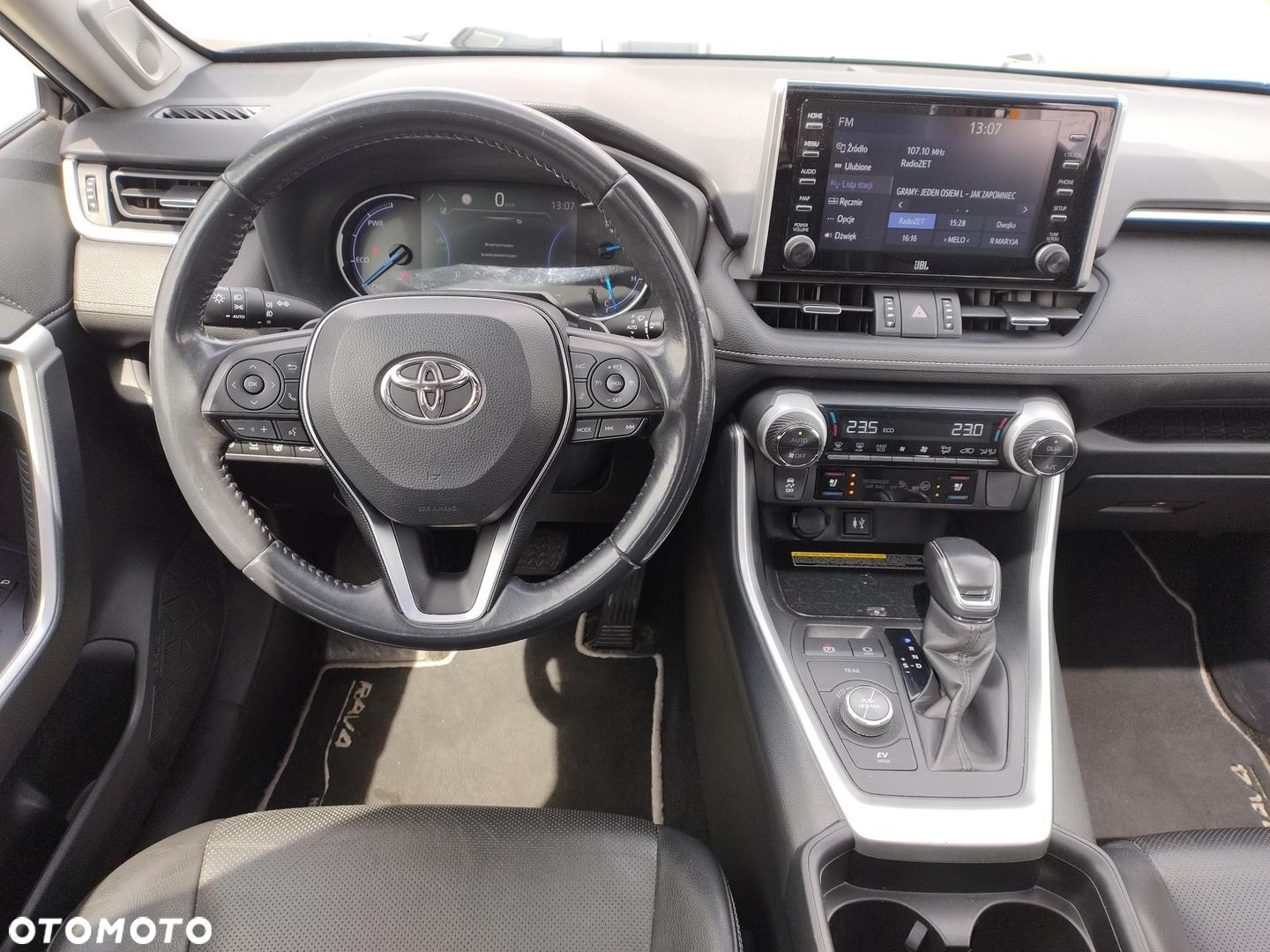 Toyota RAV4 - 12