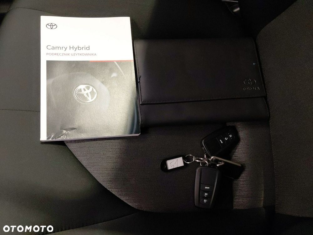 Toyota Camry 2.5 Hybrid Comfort CVT - 37
