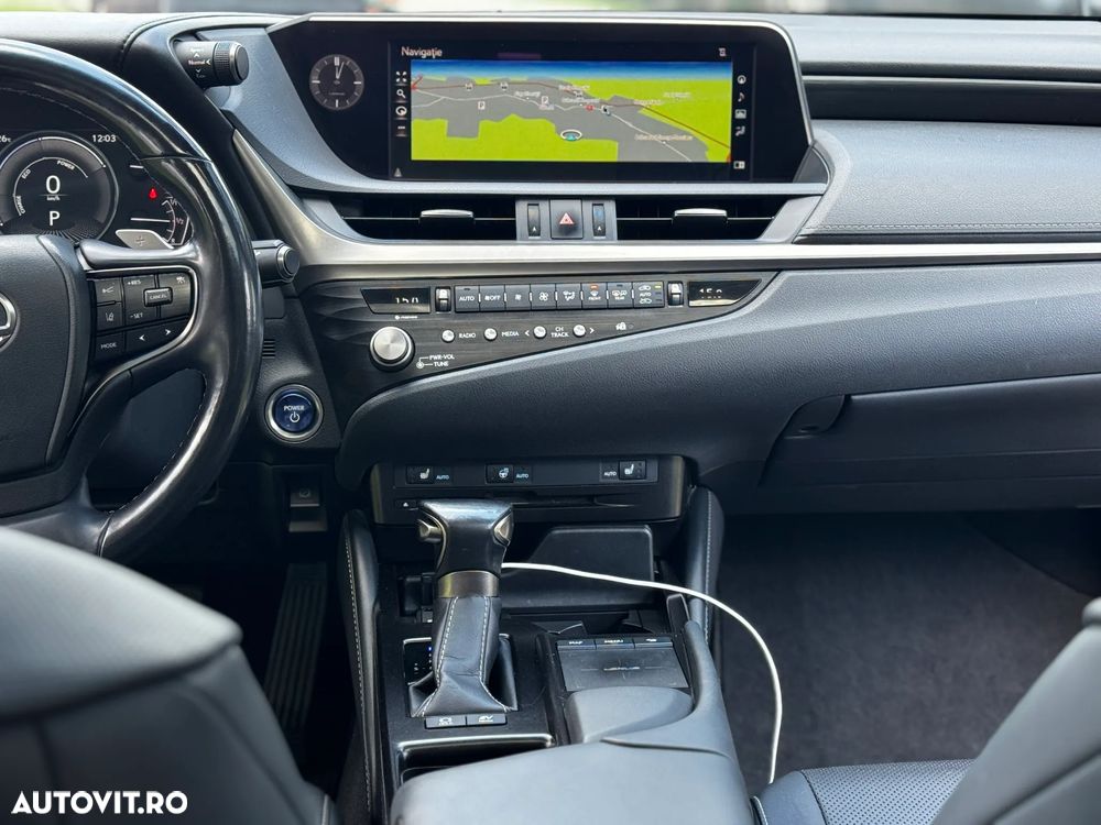 Lexus Seria ES 300h 2.5 TNGA HV 25H- 4X2 CVT Business - 15