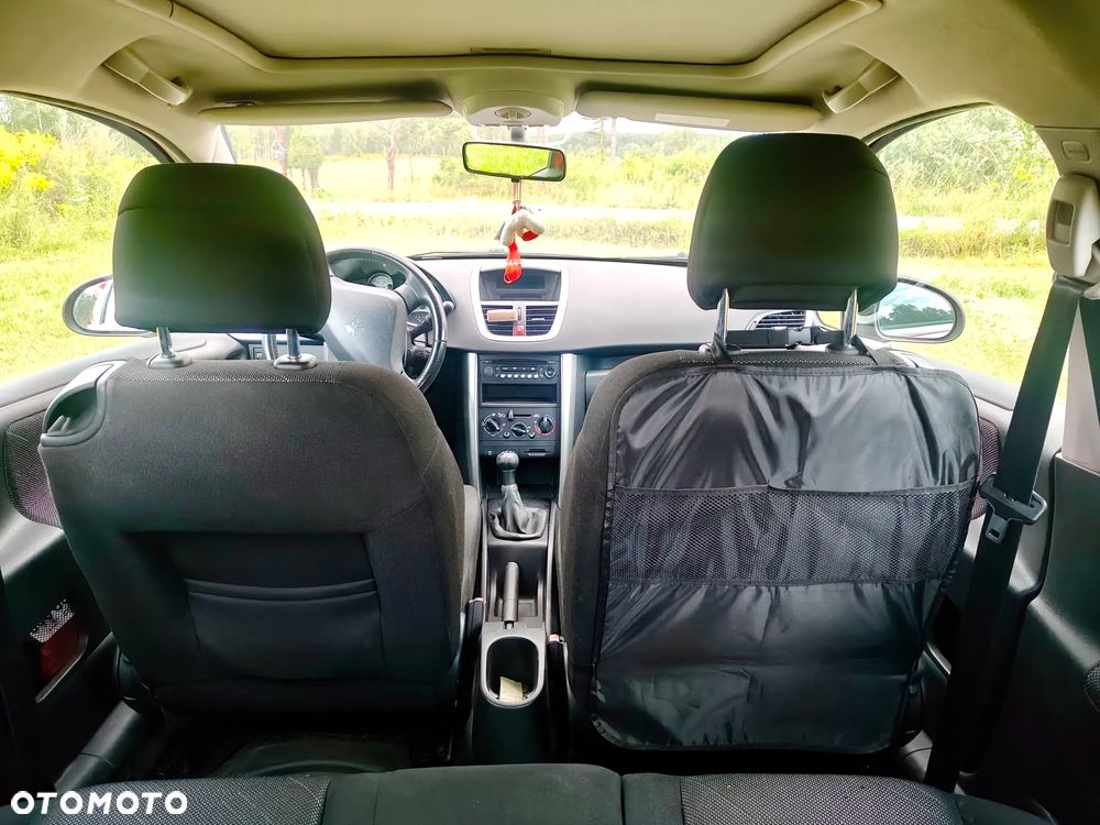 Peugeot 207 1.4 16V U Move - 10