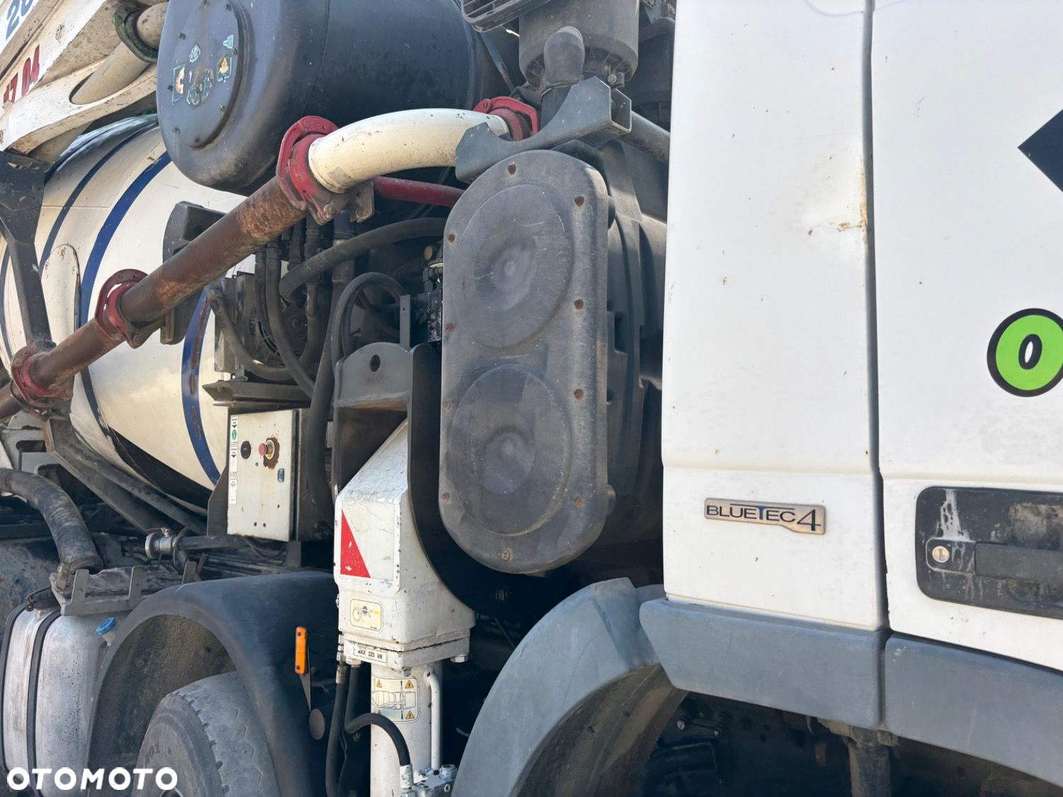 Versalift Actros 4141B 8X4 + Cifa Mk 28.4 - 40