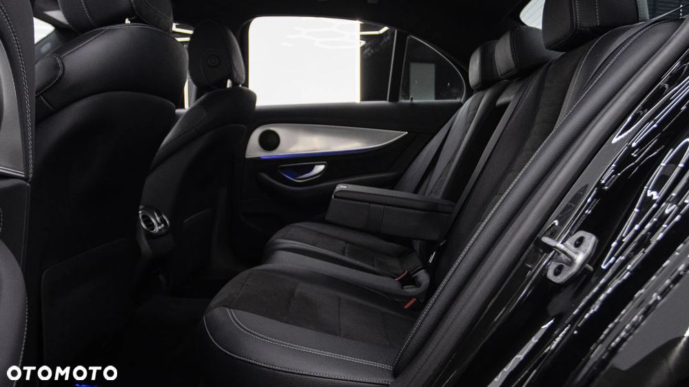 Mercedes-Benz Klasa E 220 d 4-Matic AMG - 19