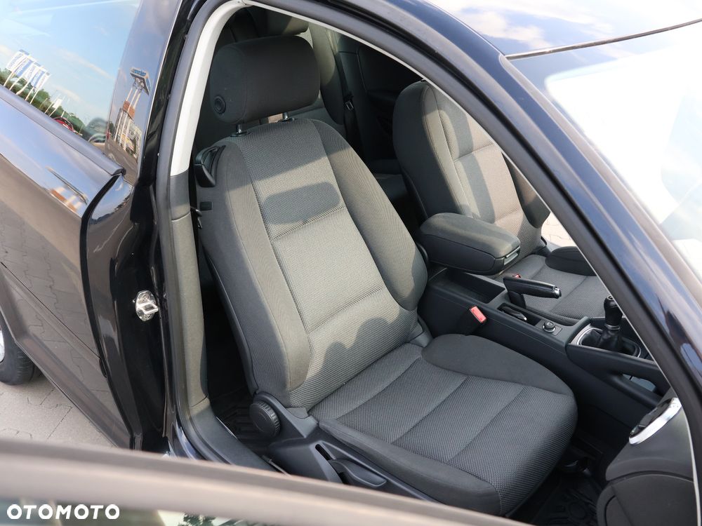Audi A3 3-drzwiowe 1.4 TFSI Ambiente - 39