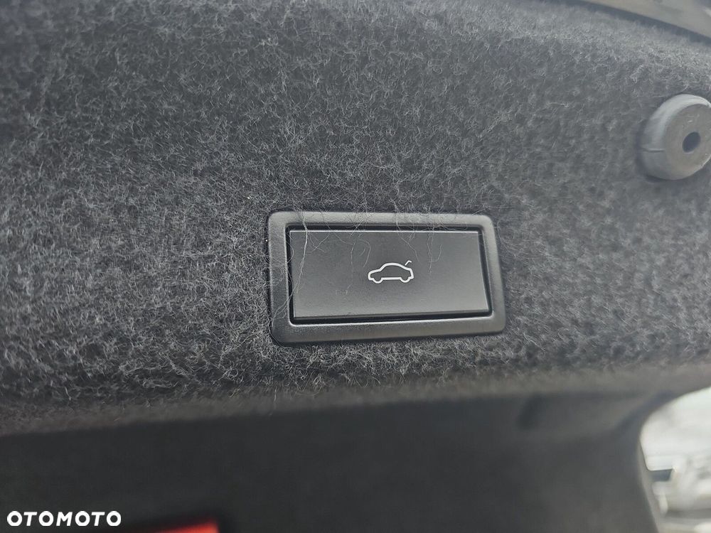 Volkswagen Passat - 23