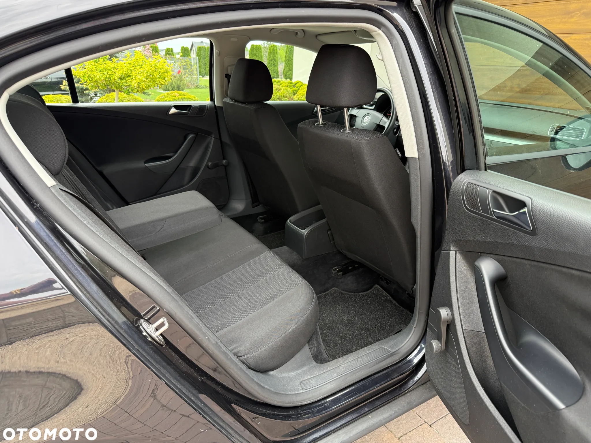 Volkswagen Passat - 10