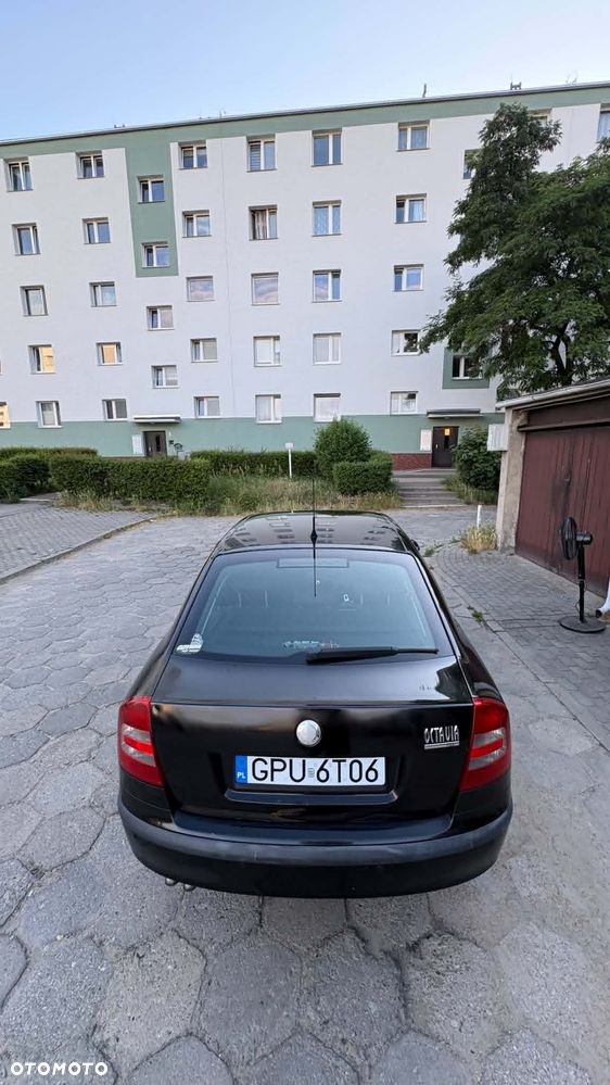 Skoda Octavia 2.0 TDI Ambiente - 11