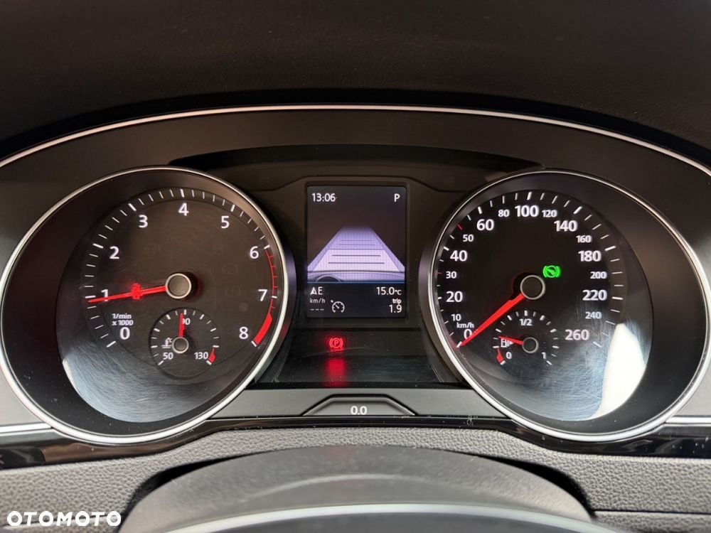 Volkswagen Passat - 23