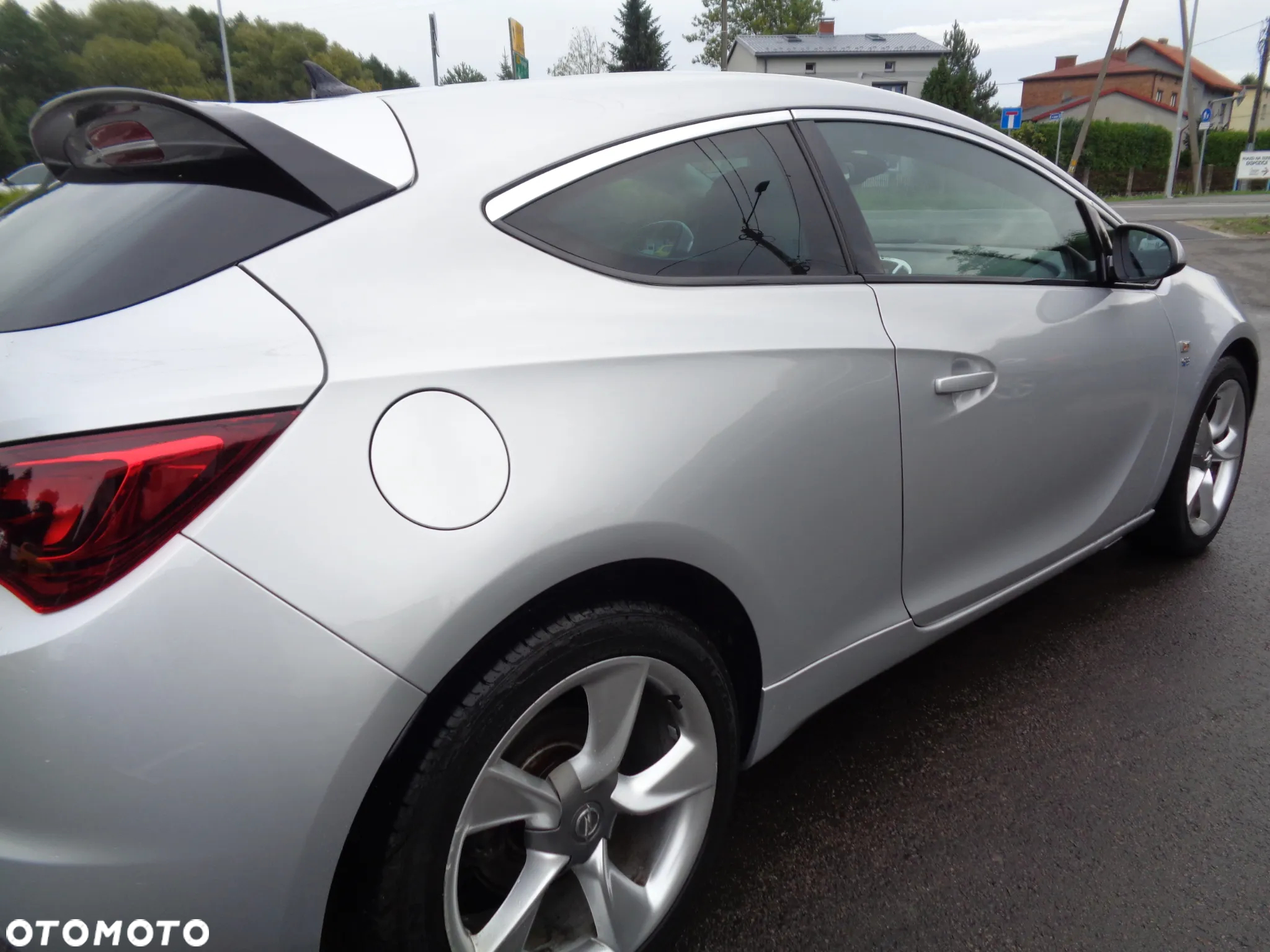Opel Astra GTC 1.4 Turbo - 12