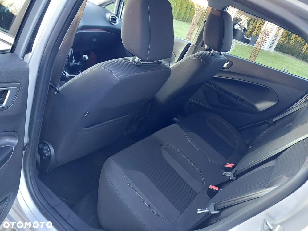 Ford Fiesta 1.0 EcoBoost STart-Stop Titanium - 24