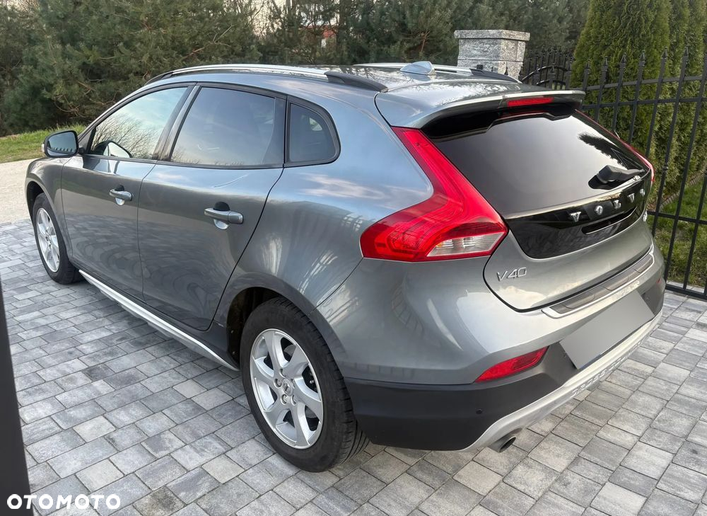 Volvo V40 Cross Country T4 AWD Drive-E Momentum - 6