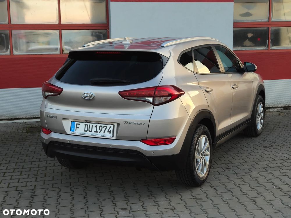 Hyundai Tucson 1.7 CRDI BlueDrive Comfort 2WD - 15