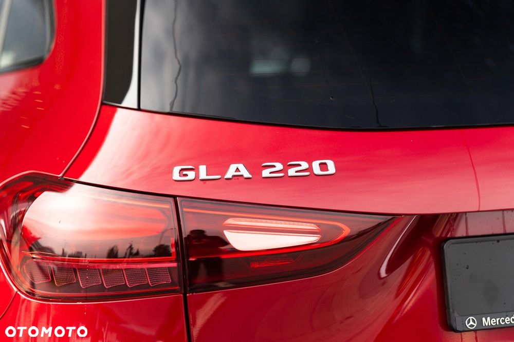 Mercedes-Benz GLA 200 4-Matic AMG Line - 8
